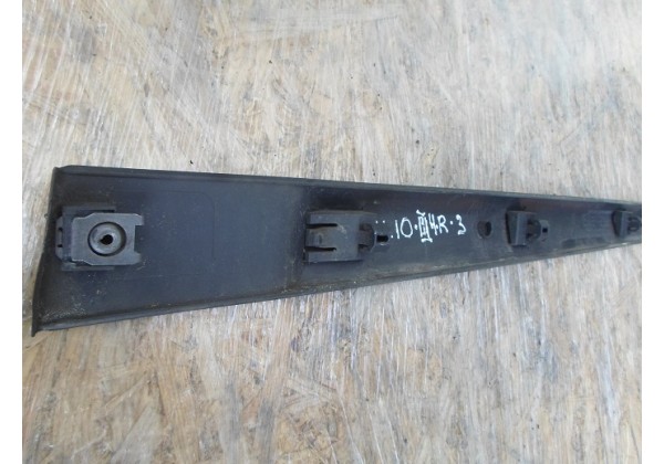 Молдинг задніх правих дверей Renault Clio III, 8200289924